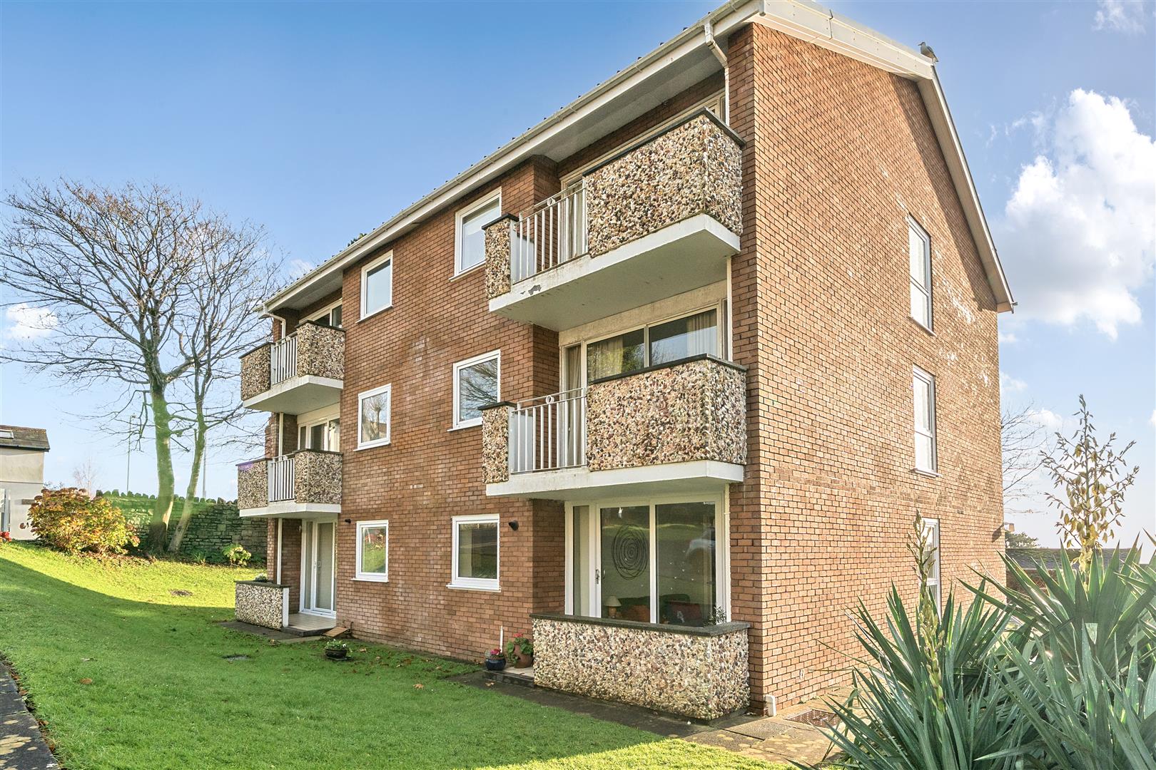 Groves Avenue, Langland, Swansea, SA3 4QX